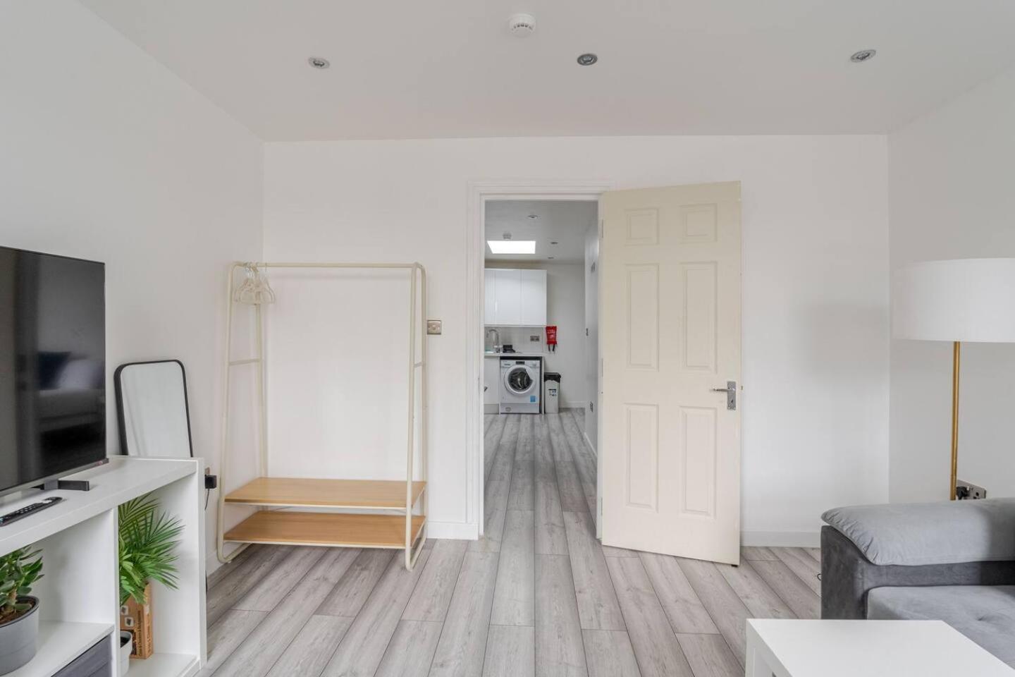 Beautiful Flat Near Central London - Entire Flat - Equipped Kitchen - Private Bathroom Exteriér fotografie